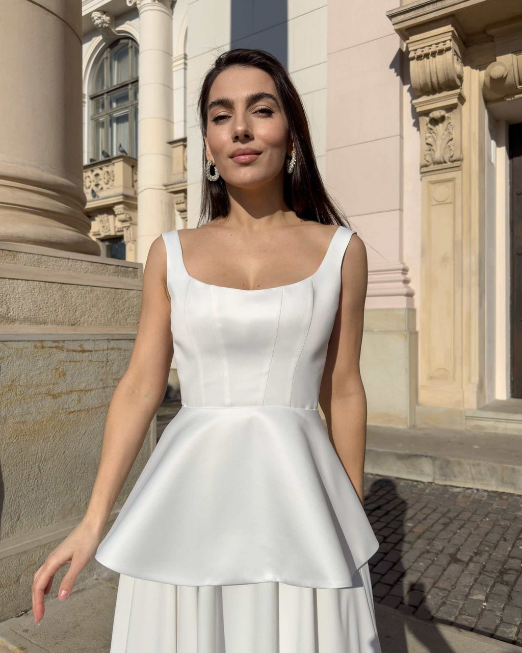 Robe de mariée avec peplum amovible