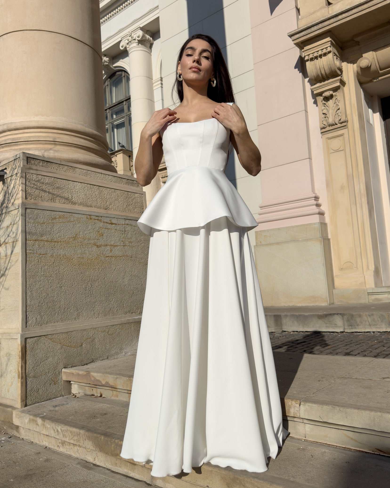 Robe de mariée avec peplum amovible
