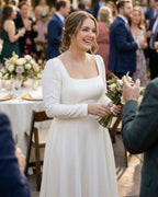 Robe de mariée classique, décolleté carré, manches longues