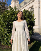 Robe de mariage civil blanche midi avec manches en dentelle
