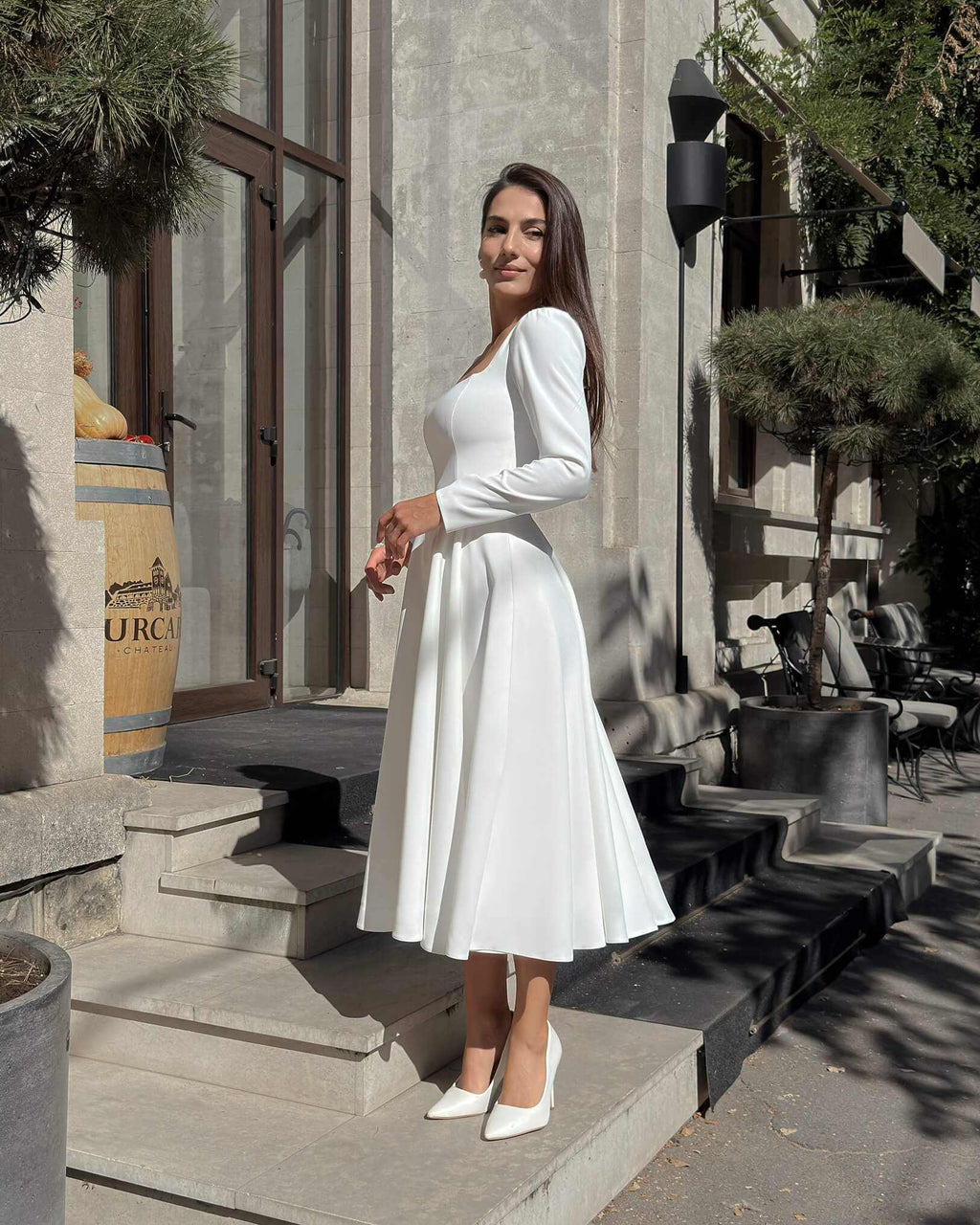 Robe blanche midi à manches longues en crêpe pour mariage civil, religieux