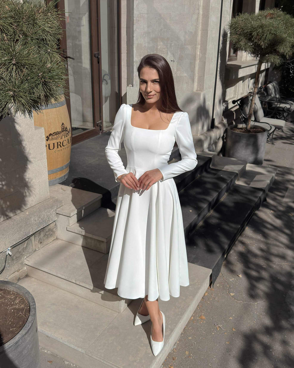 Robe blanche midi à manches longues en crêpe pour mariage civil, religieux