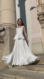 Robe de mariée avec peplum amovible