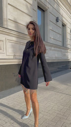 Robe noire courte avec franges en cristaux
