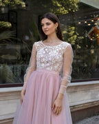 Rochie eleganta midi pentru cununie civilă, corset satin și dantelă, fustă tull, look sofisticat.